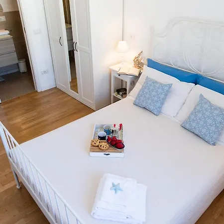 Apartament Zefiro Zona Mare E San Bartolo By Yohome *