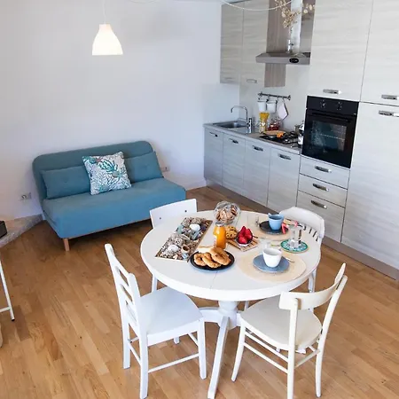 Apartment Zefiro Zona Mare E San Bartolo By Yohome Pesaro